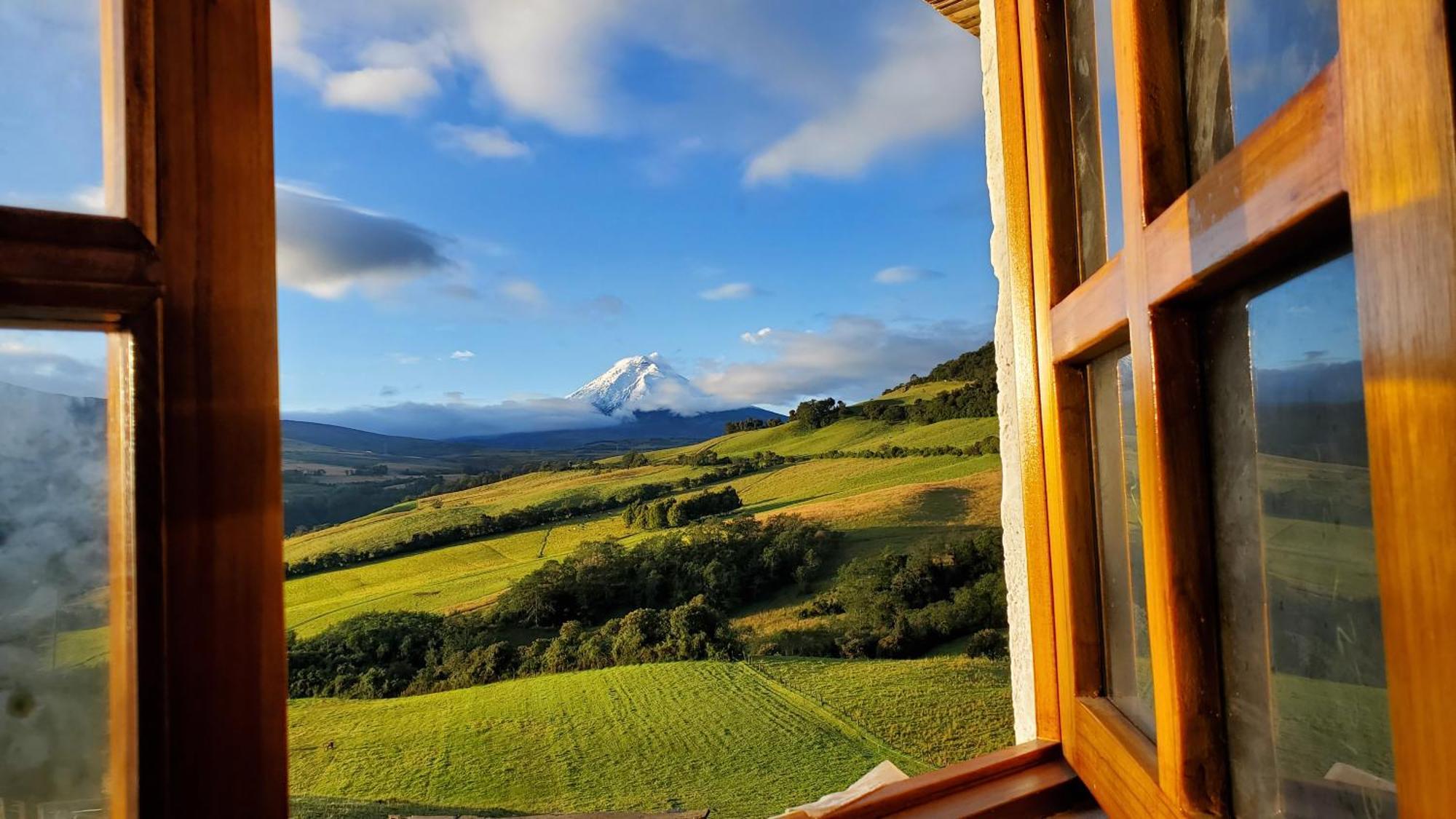 Balcon Al Cotopaxi Lodge Sangolqui
